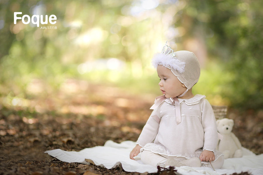 Foque specialise in traditional clothing for girls, boys and baby.
