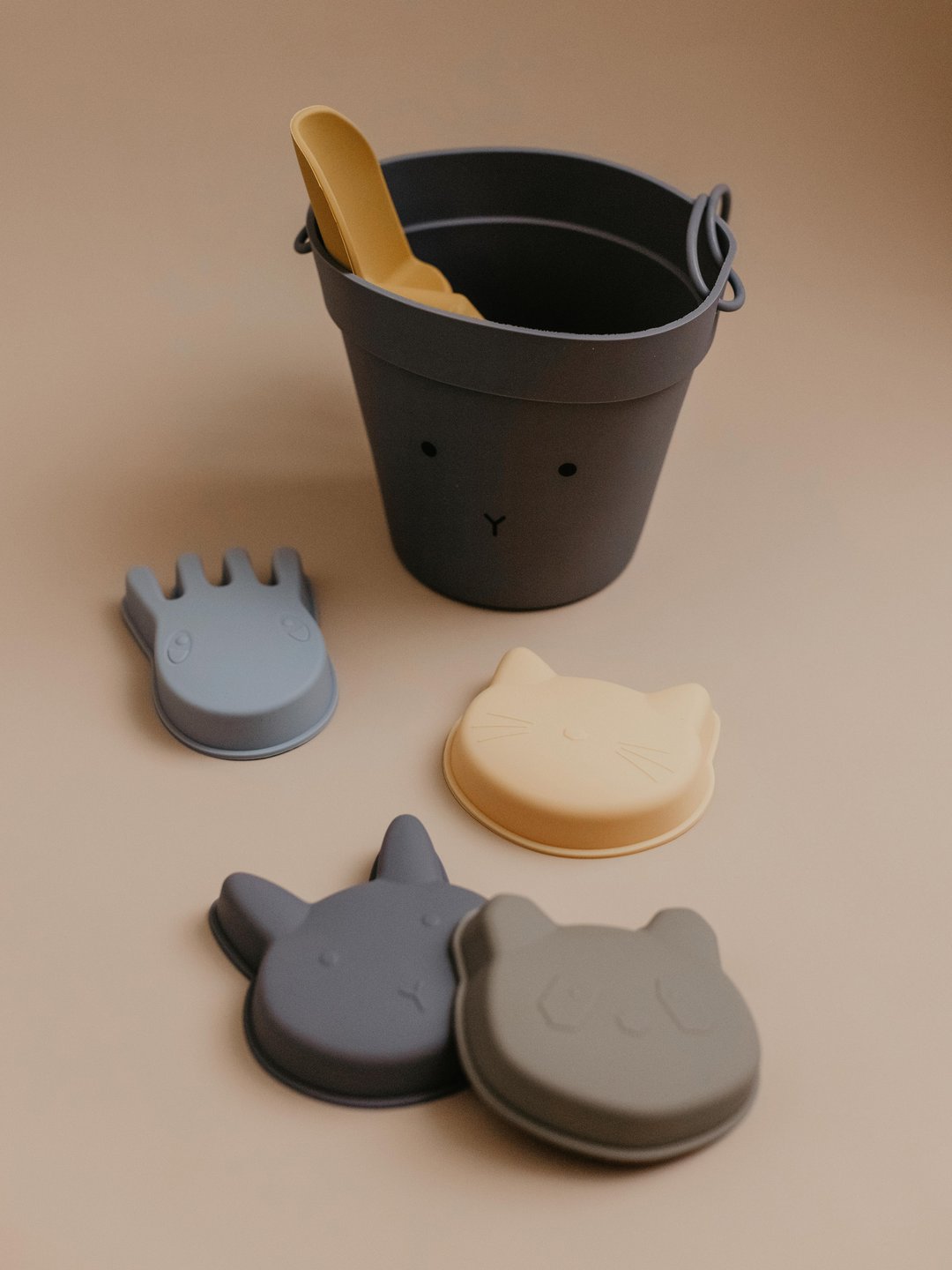Bucket &amp; Toys Set - Blue Bear