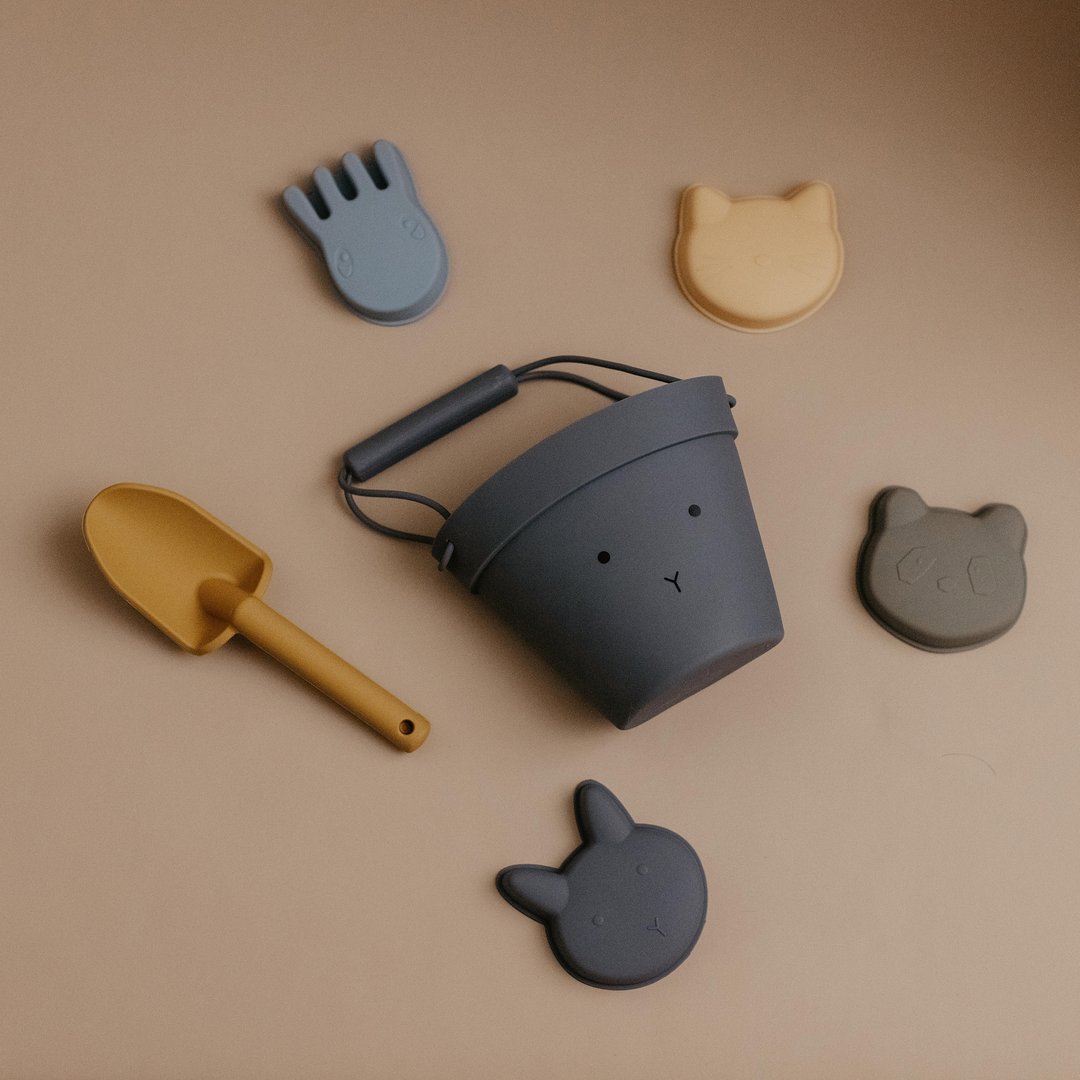 Beach Bucket &amp; Toys Set - Blue Bear