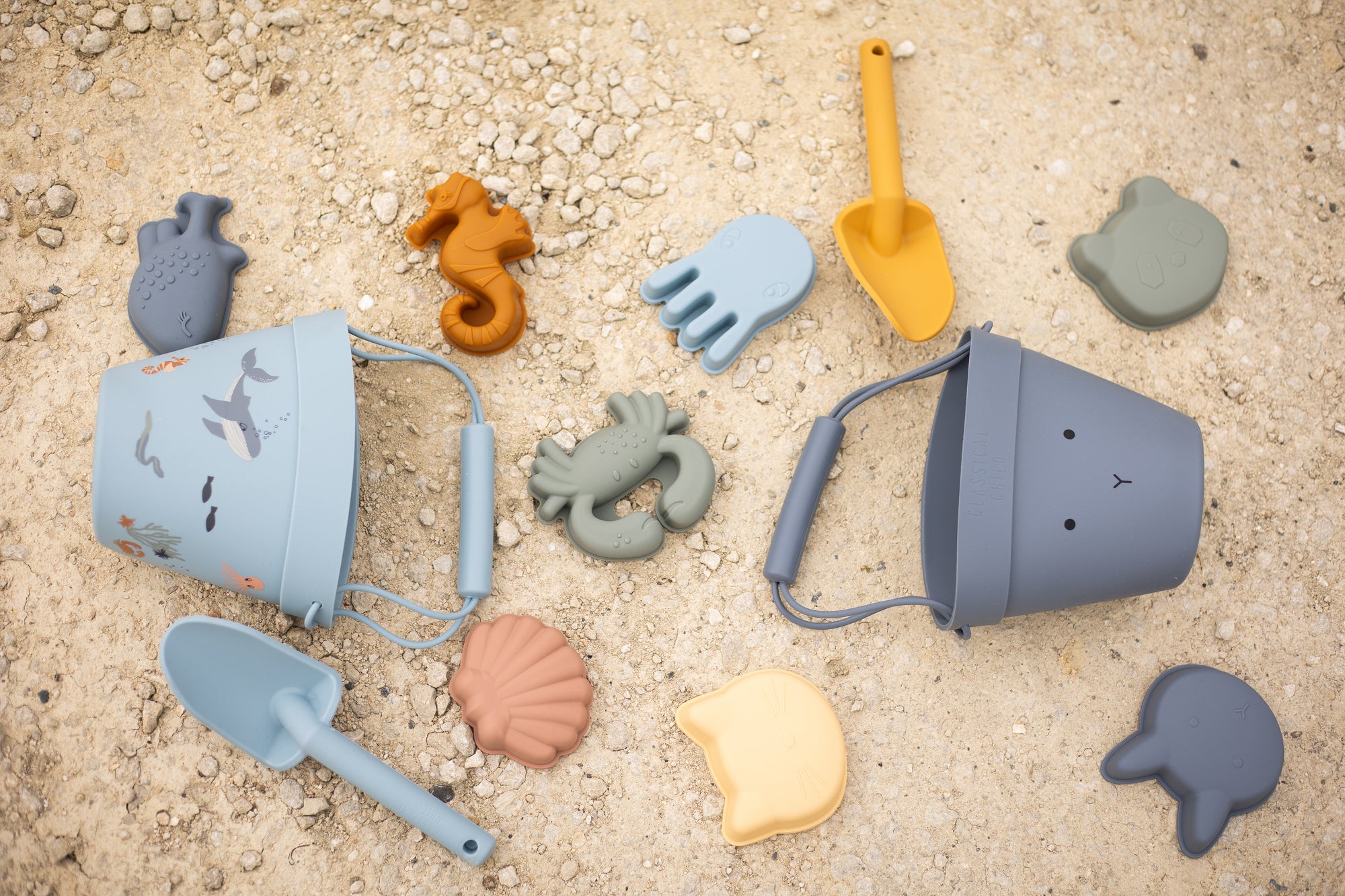Beach Bucket &amp; Toys Set - Blue Bear