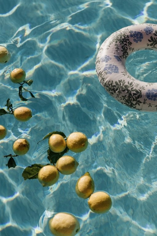 Garbo&amp;Friends Plumbago Swim Ring Large 120cm