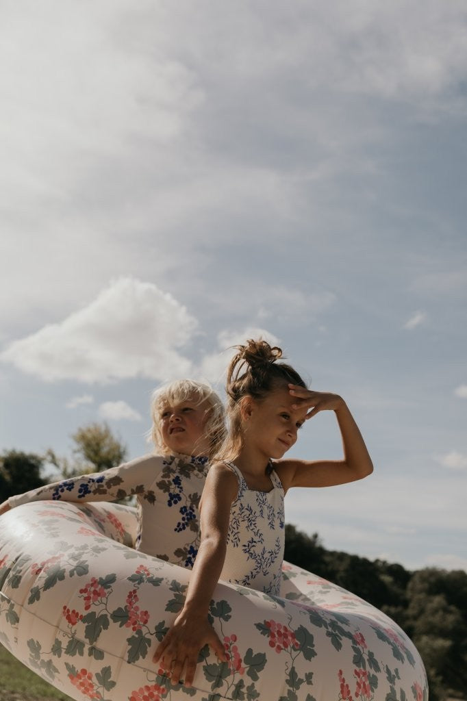 Garbo&amp;Friends Grapes Pink Swim Ring Large 120cm