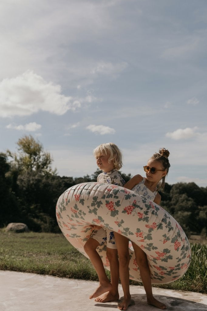 Garbo&amp;Friends Grapes Pink Swim Ring Large 120cm