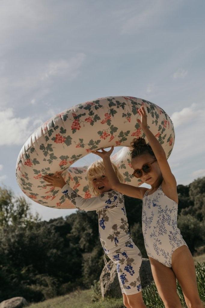 Garbo&amp;Friends Grapes Pink Swim Ring Large 120cm