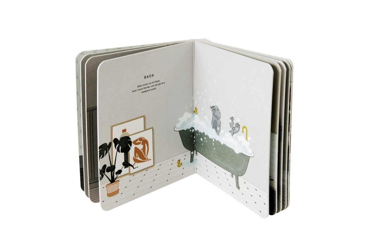 Garbo&amp;Friends Picture Book Animals at home