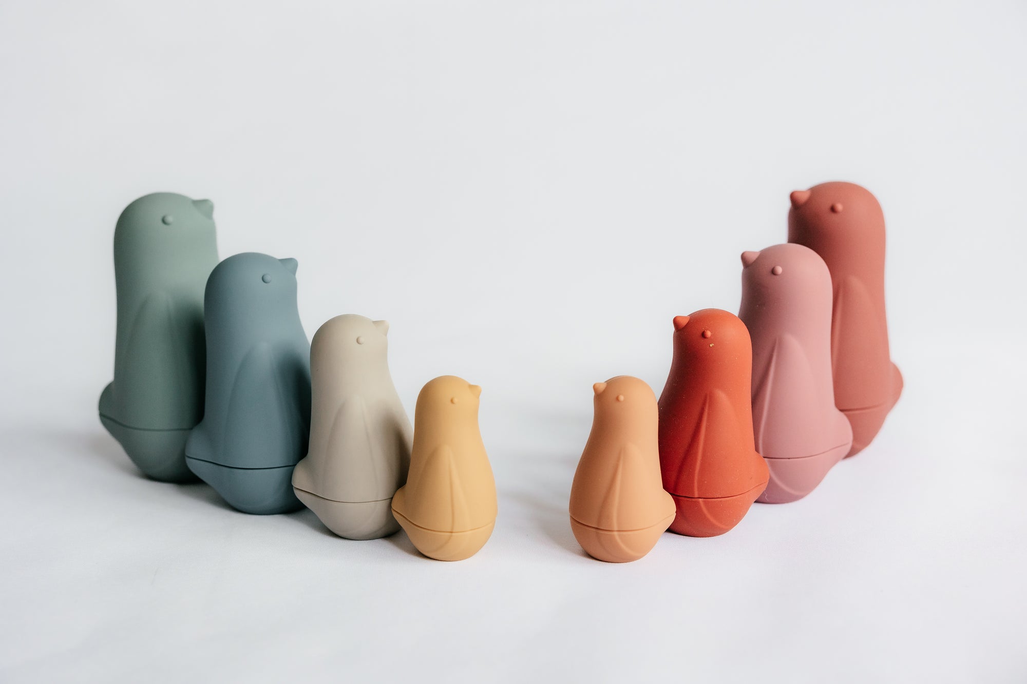 Silicone Nesting Penguin Flora