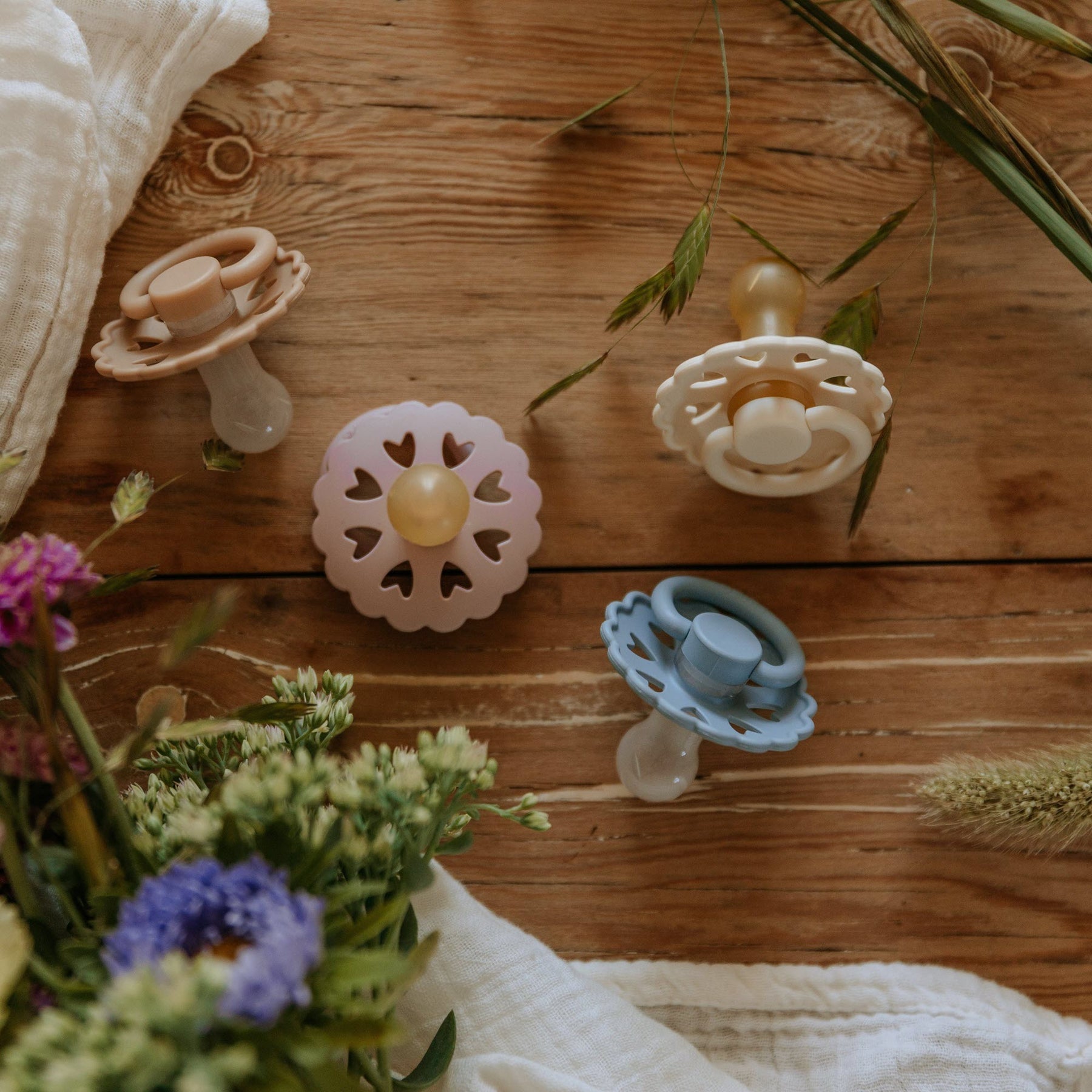 Frigg Pacifier Colour Block Aurora - Coloured Daisy Danish Pacifier ...